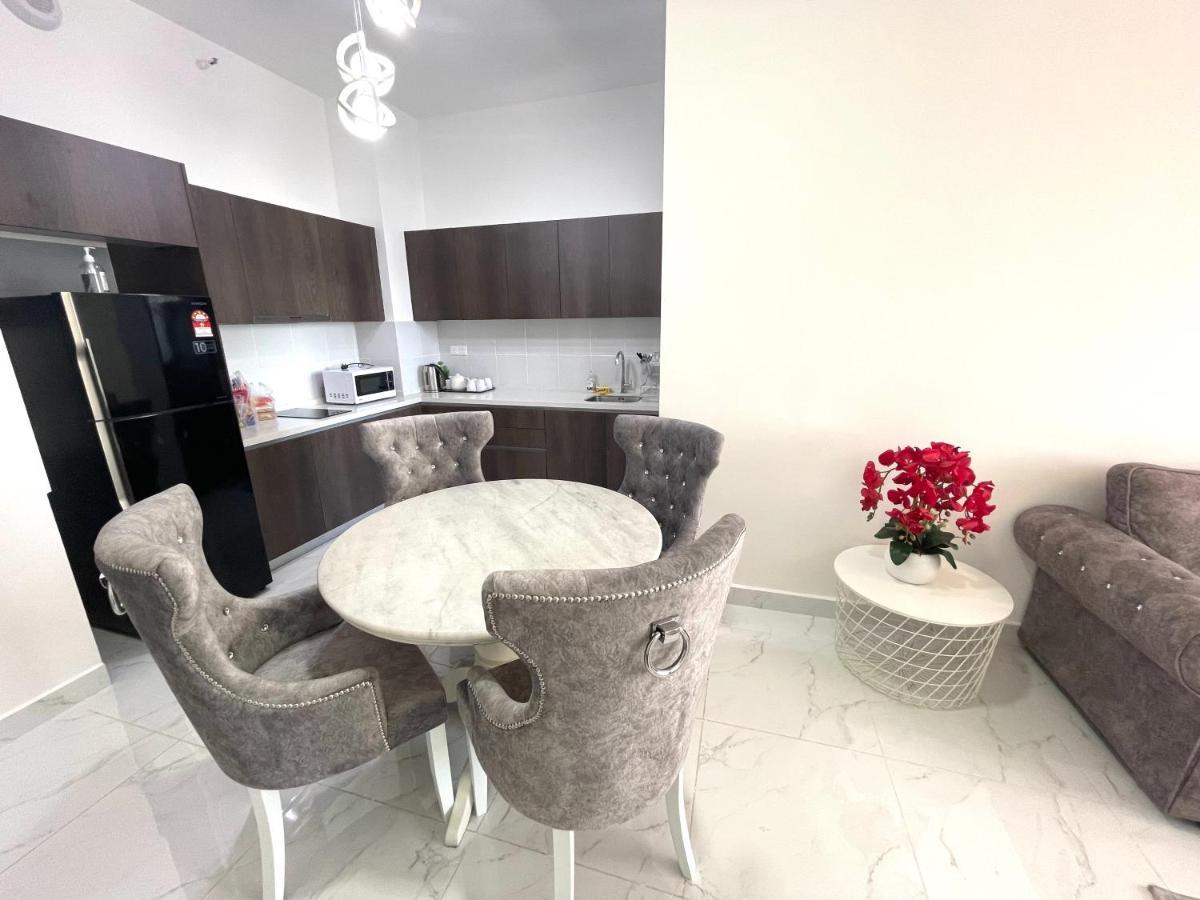 Deena Suite At Troika ,Kota Bharu Ngoại thất bức ảnh